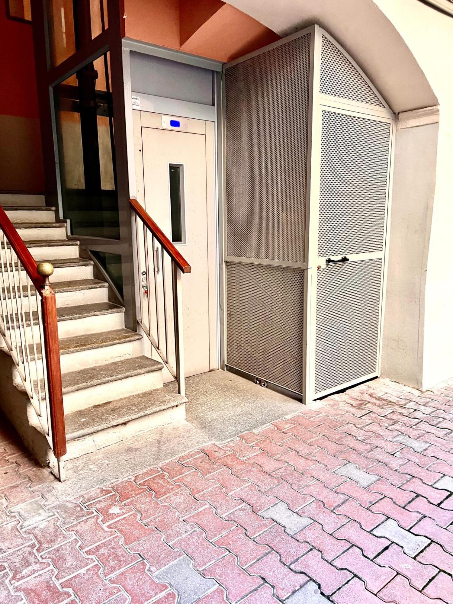 Appartamento In Centro Storico "La Casa Di Cri" Asti Exterior photo